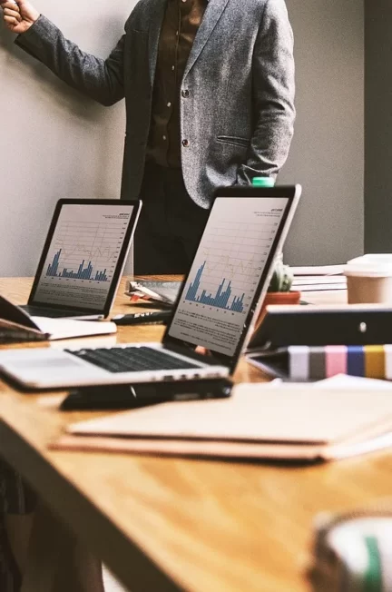 Przenośna toaleta na działkę w Trójmieście — wygoda dla działkowców